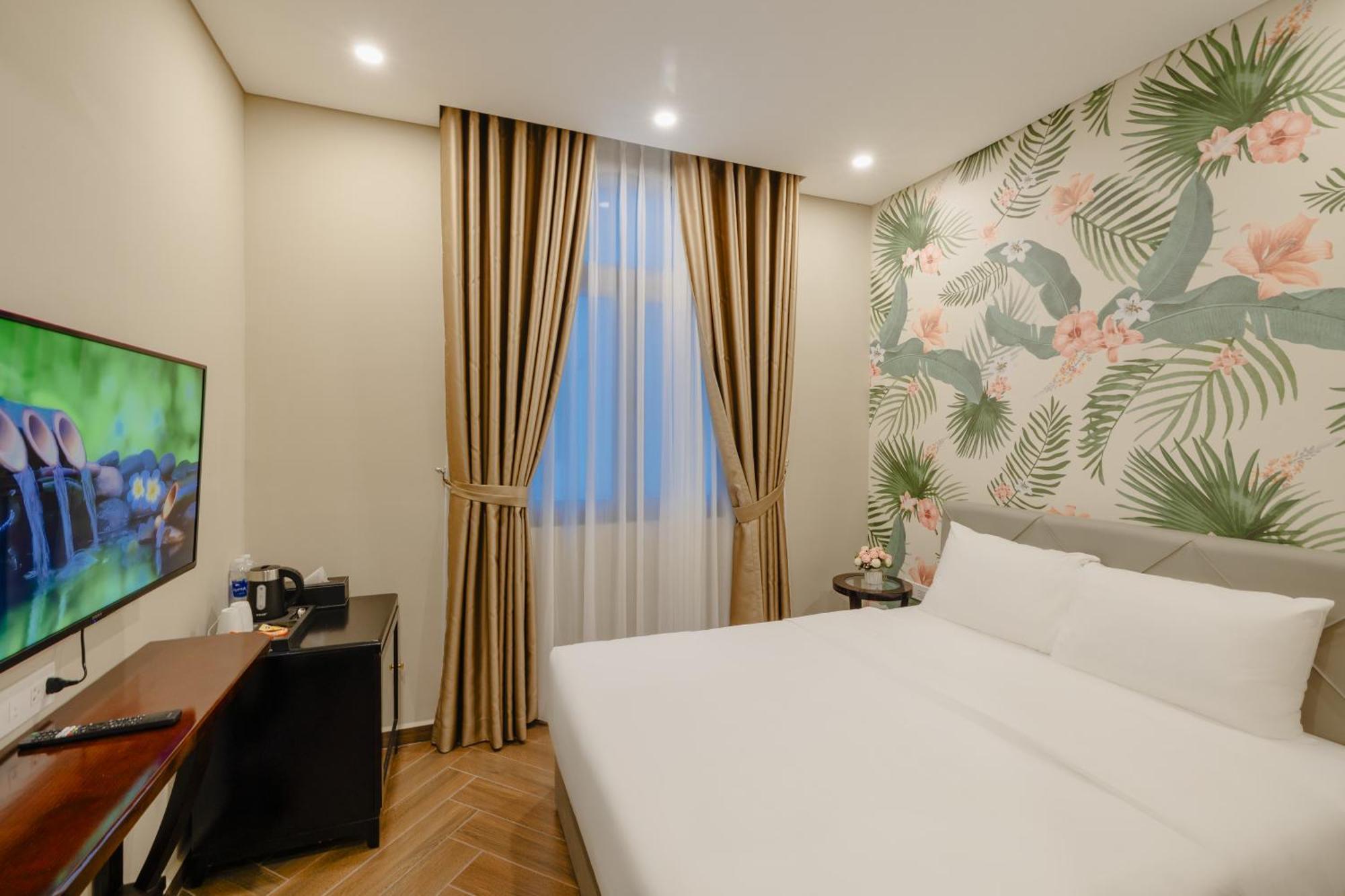 Tropical Bay Grand World Phu Quoc Hotel Exterior photo