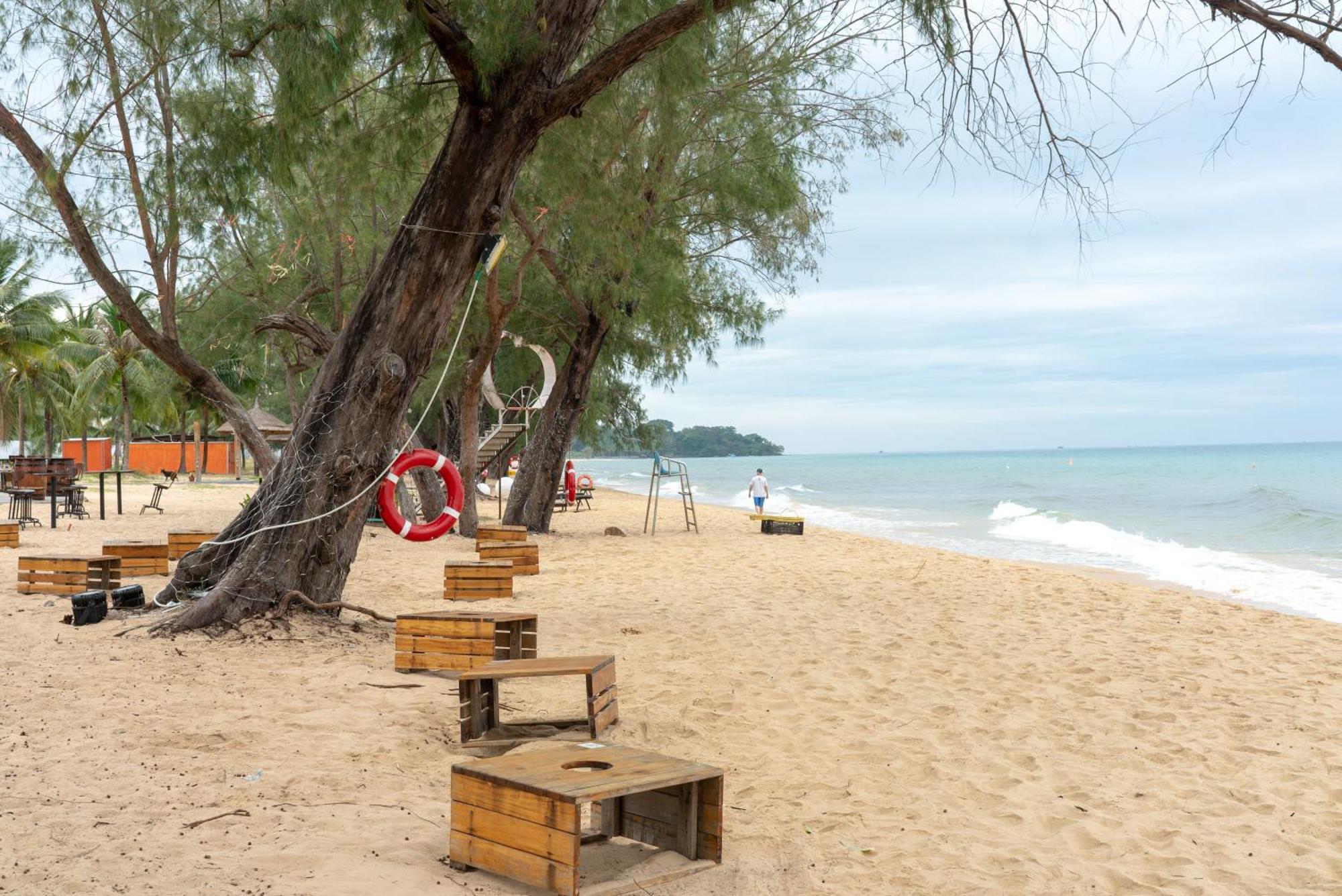 Tropical Bay Grand World Phu Quoc Hotel Exterior photo