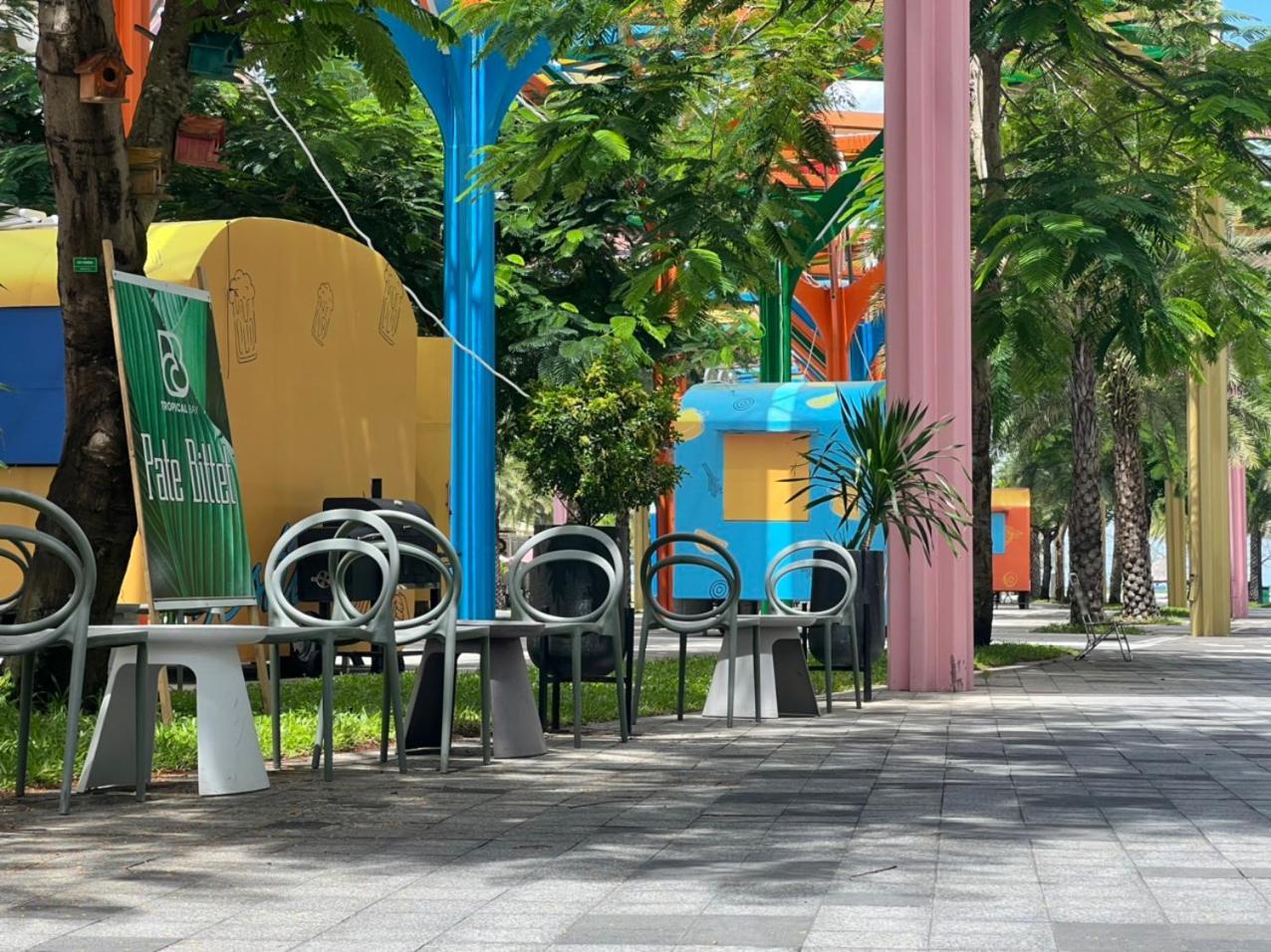 Tropical Bay Grand World Phu Quoc Hotel Exterior photo